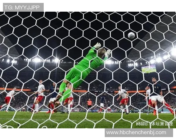 广州篮球队在世界杯预选赛中以53分稳居积分榜首位